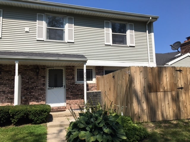 Front Entry - 2594 Cherrywood Ct