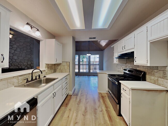 Building Photo - 4901 Arborgate Dr