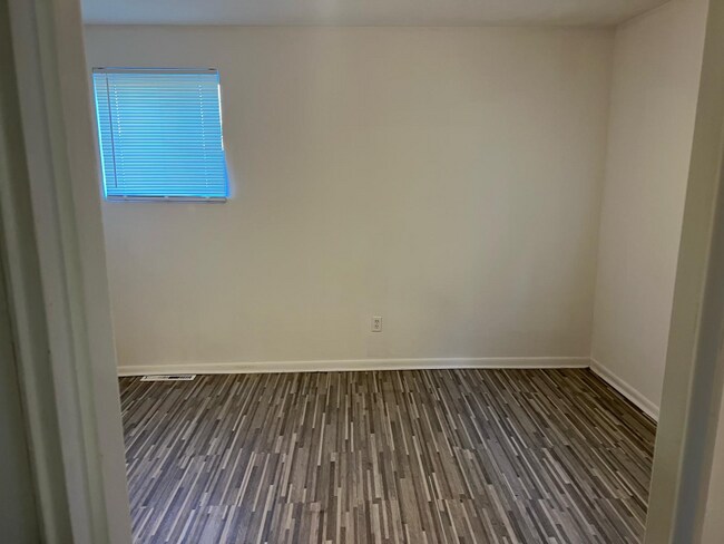 Building Photo - 50 W Broad St