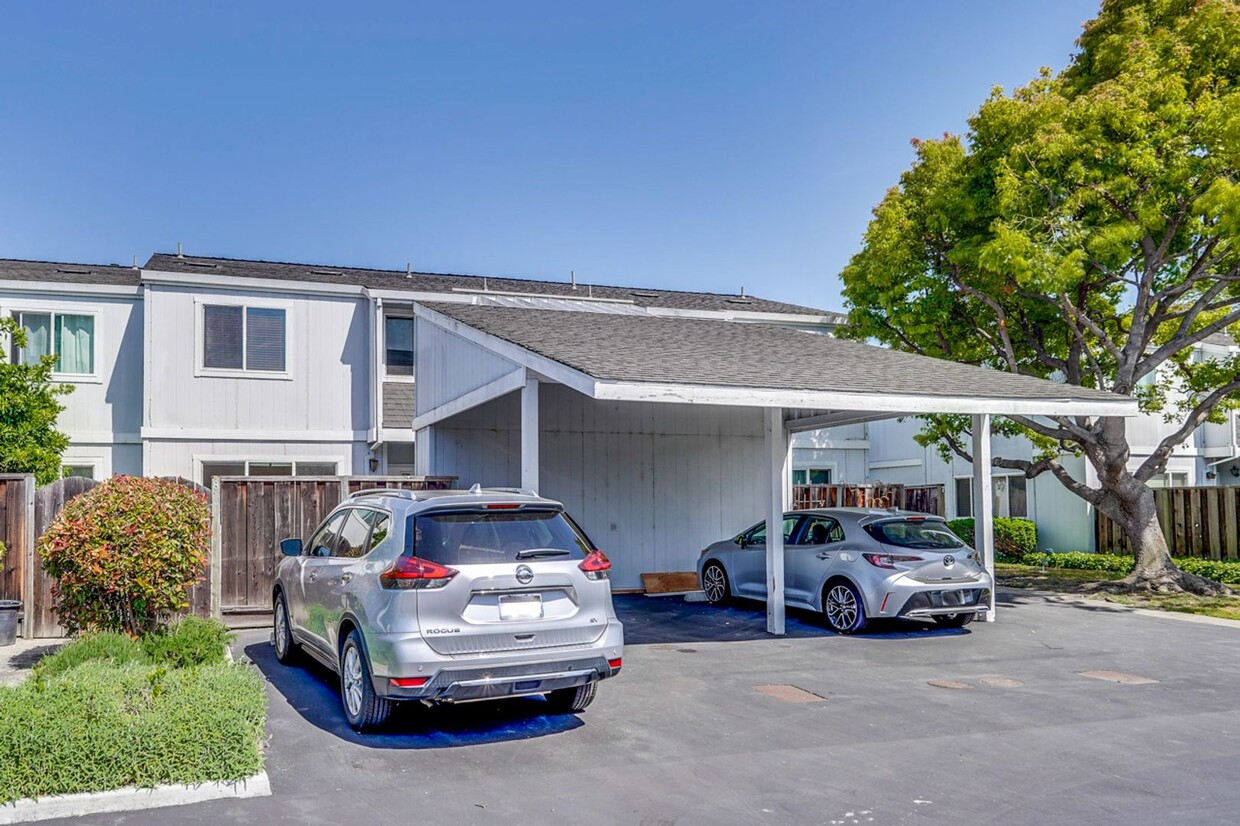 Primary Photo - Spacious 3BR 1.5BA townhouse in Mountain View