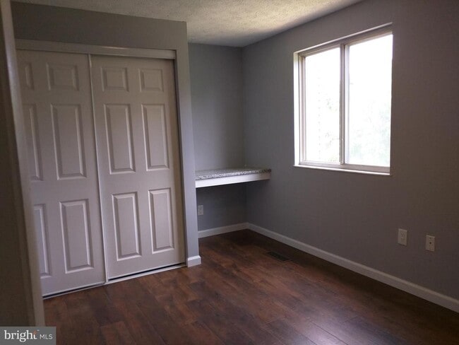 Building Photo - 1626 Devil Ln