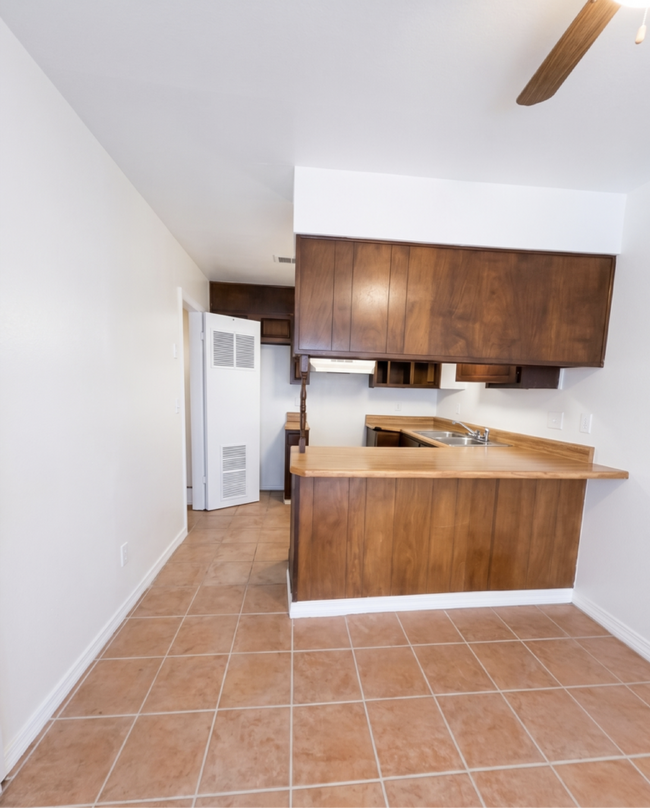 Building Photo - 6386 W Fairfield Dr