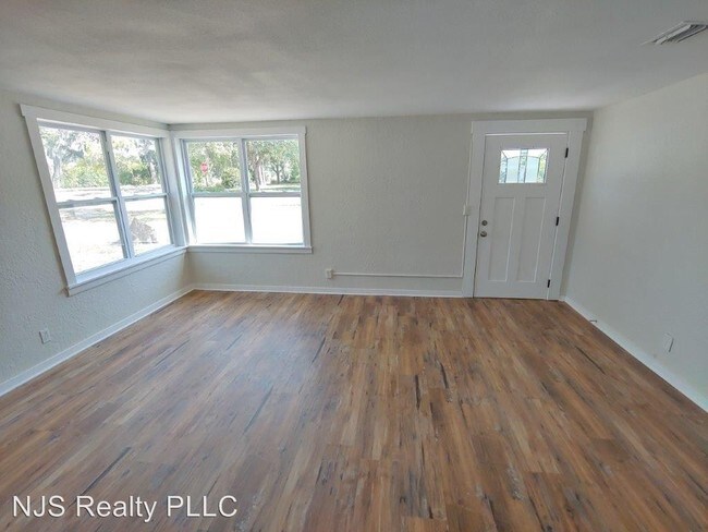 Building Photo - 3 br, 2 bath House - 19 Tarpon Dr.