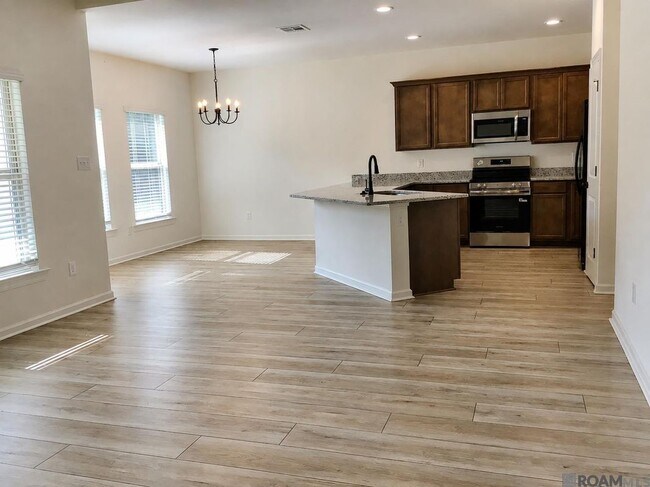 Building Photo - 23661 Sweetbriar Ct