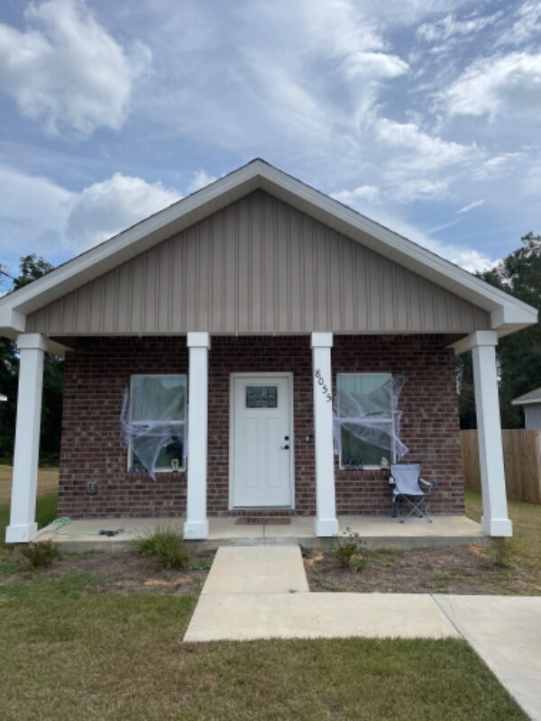 Building Photo - 8055 4th St