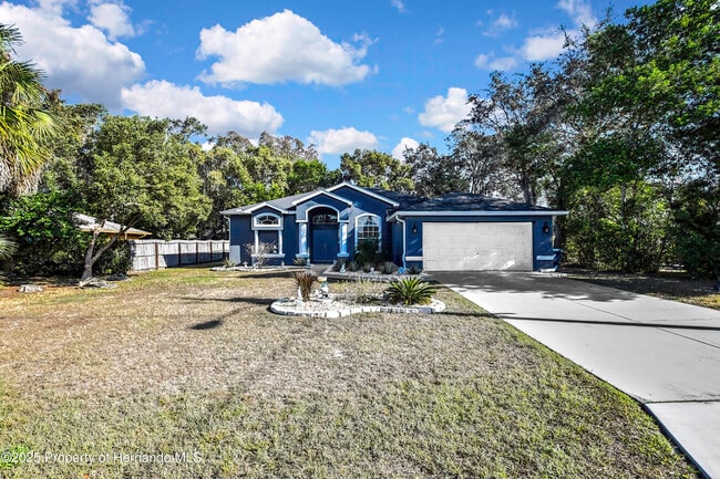 Foto del edificio - 8019 Timberlake Ave