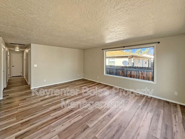 Foto del edificio - 2238 S Latah St