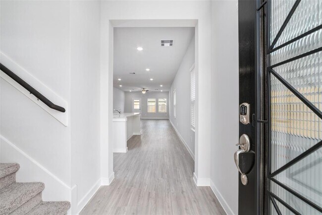 Building Photo - 5807 Quest Valley Dr