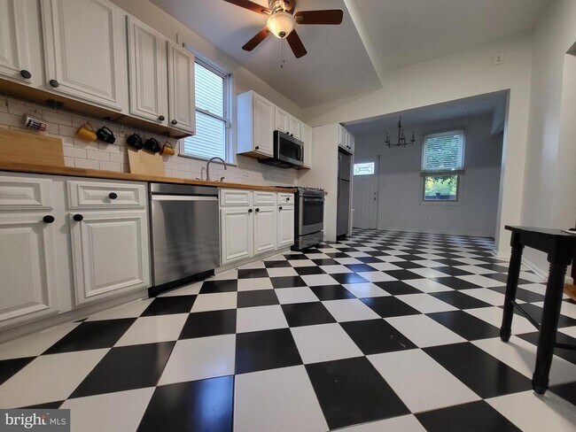 Foto del edificio - 1843 Monroe St NE