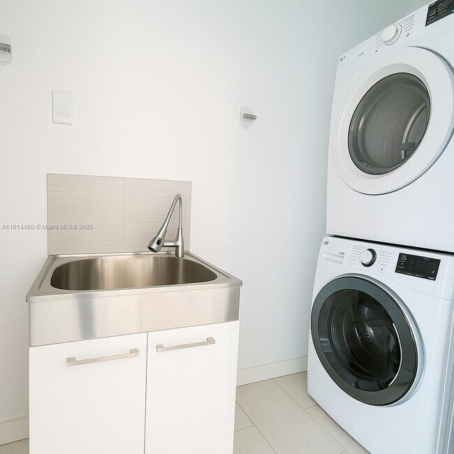 Foto del edificio - Miami Springs Single Family Home