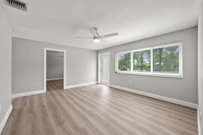 Foto del edificio - 2071 W Carrol Cir