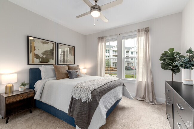 1HAB, 1BA - 738 ft² - Madison Ridge
