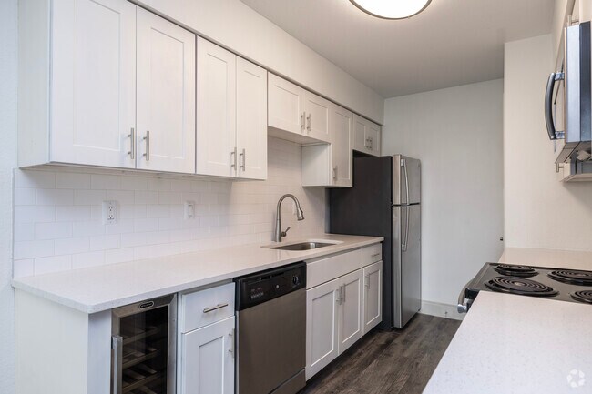 2 habitaciones, 1 baño, 900 pies cuadrados, cocina - Sun Bay Palms at South Tampa