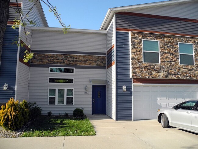 Foto del edificio - Extraordinary Townhome in Carbondale's South West