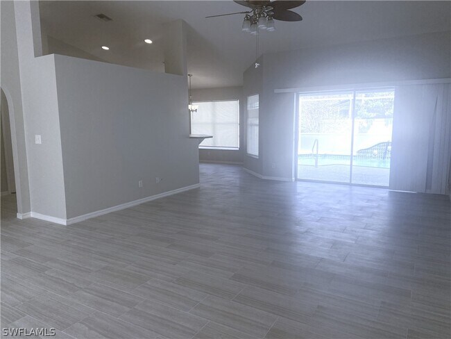 Foto del edificio - 2121 SW 5th Ave