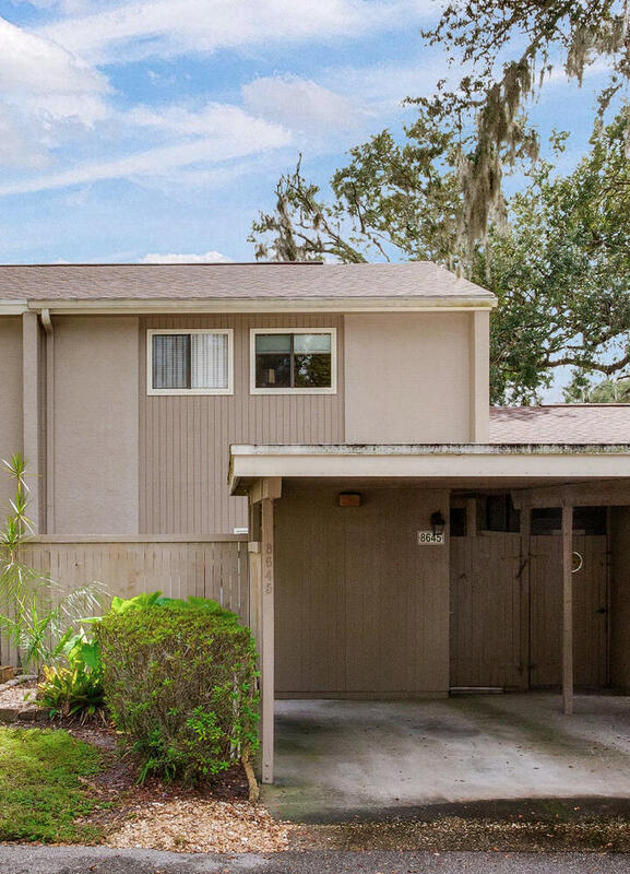 Foto del edificio - 8645 Lake Isle Dr