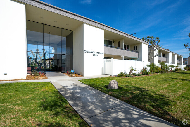 Entrada - Torrance Gardens