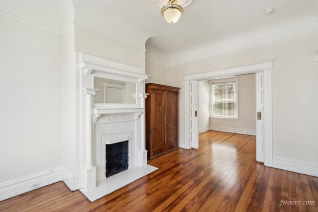 Building Photo - 1749 Greenwich St