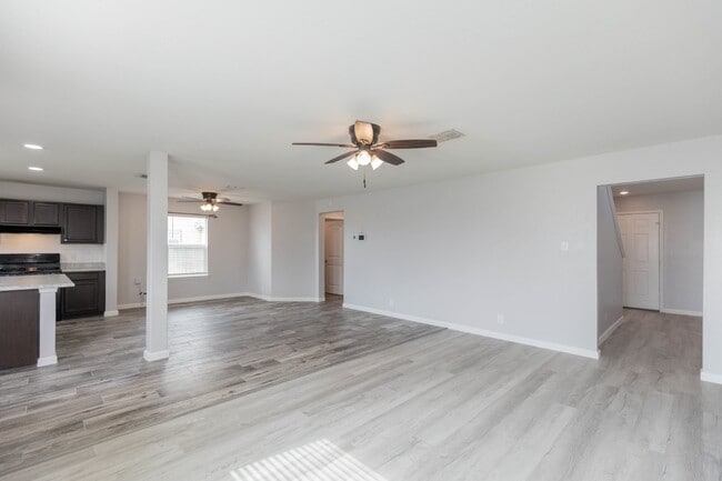 Building Photo - 6414 Dynamic Sound