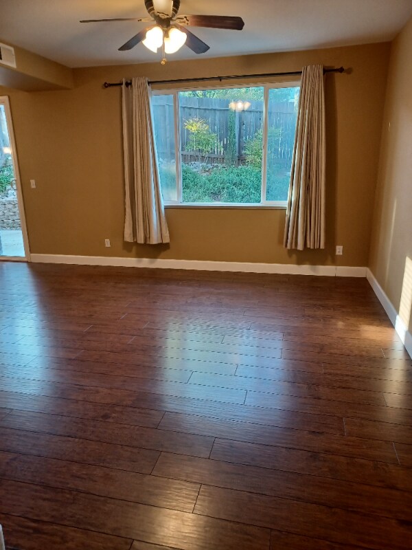 Foto del edificio - 2562 Chesapeake Bay Cir