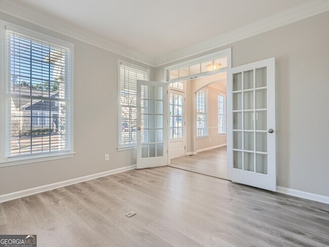 Building Photo - 6033 Queens River Dr