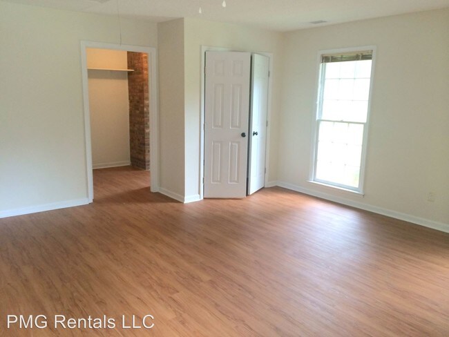 Foto del edificio - 4 br, 2 bath Room For Rent - 216 Merrywood Dr