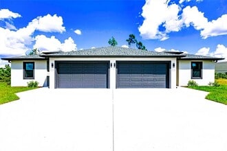 Building Photo - 26221 Sandhill Blvd