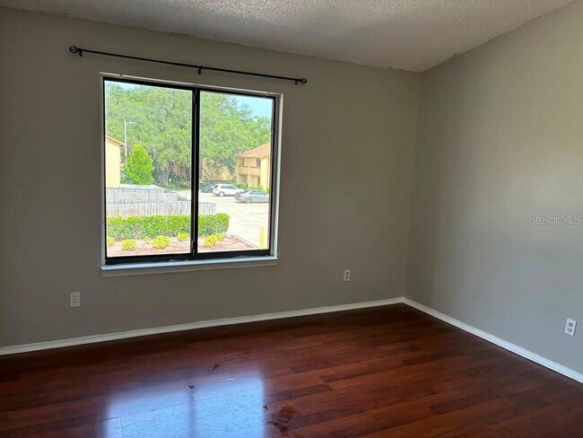 Foto del edificio - 1410 Highland Ridge Cir