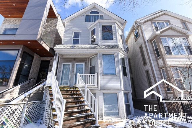 Building Photo - 2453 N Greenview Ave