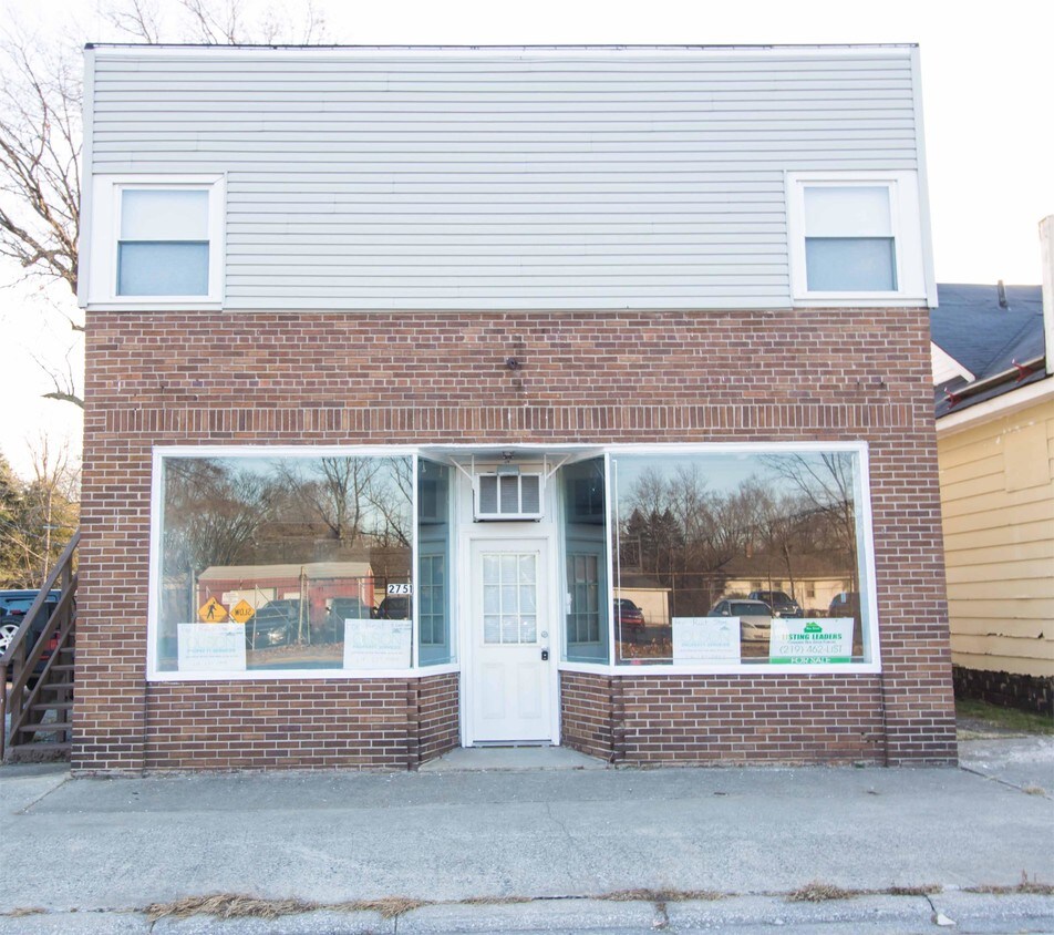Primary Photo - 2751 Dekalb St
