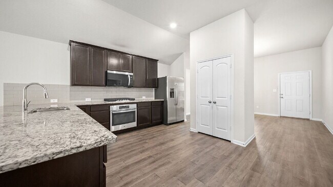 Building Photo - 14353 S Summerchase Cir