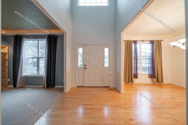 Foto del edificio - Bright & Elegant 3-Bedroom w/ Study and En...