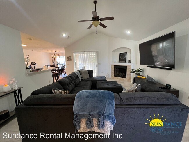 Foto del edificio - 3 br, 2 bath House - 407 Serene Court