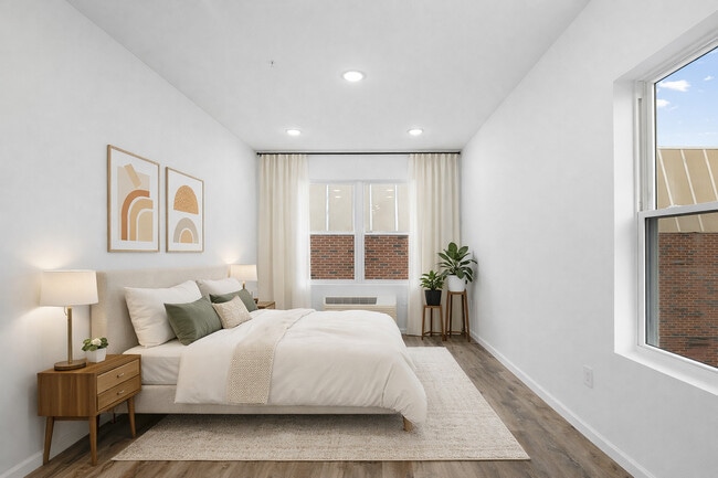 Building Photo - 51 E Main St