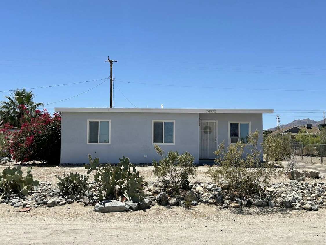Primary Photo - 74975 Serrano Drive