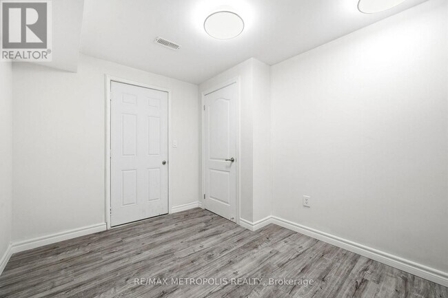 Photo du bâtiment - 3007 Sierra Dr