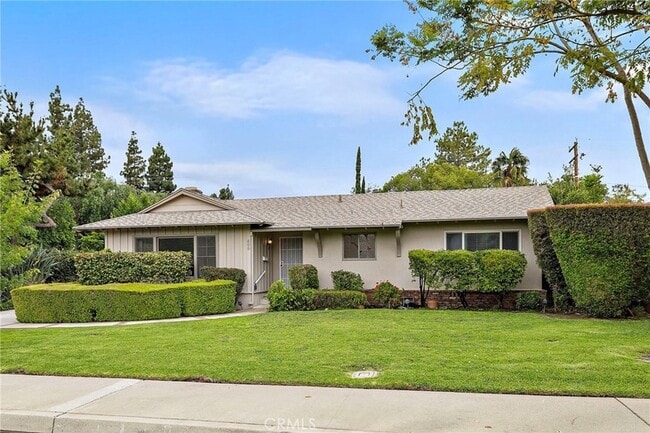 Building Photo - 509 California Dr