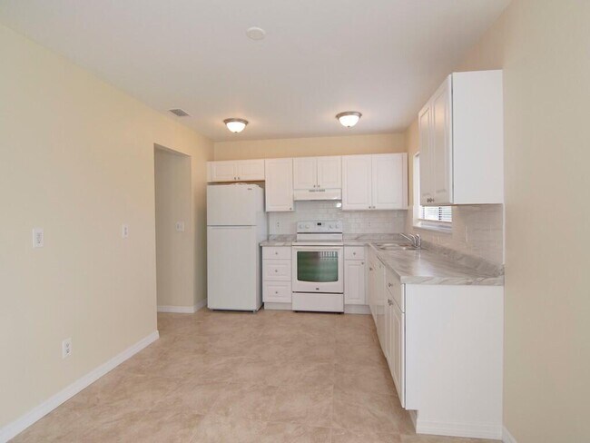 Foto del edificio - 365 SW Belmont Cir