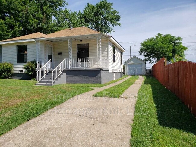 Building Photo - 3817 E 21st Pl