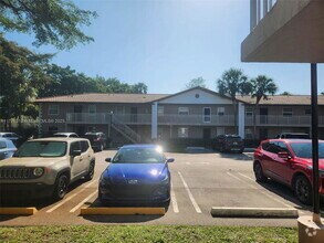 Building Photo - 8750 Royal Palm Blvd