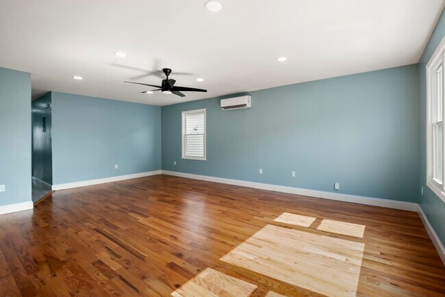 Foto del edificio - 83 Webster Ave