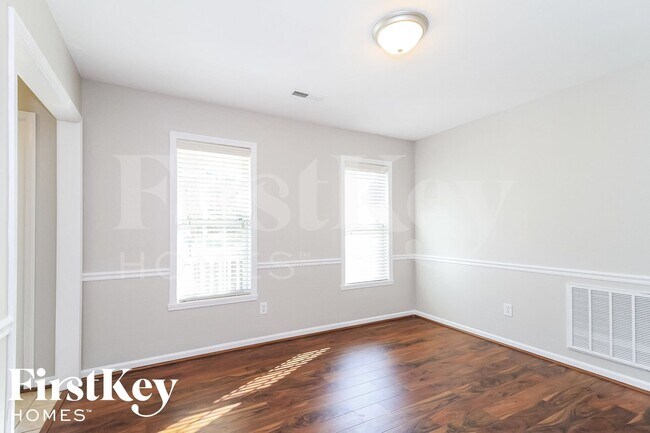 Building Photo - 483 Old Cypress Dr