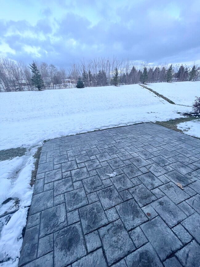 W6912 Sunnyvale Ln, Greenville, WI 54942 Townhome Rentals in