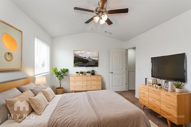 Building Photo - 285 Chelsea Park Rd