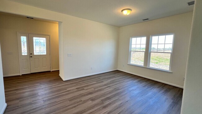 Building Photo - 217 Peck Ln