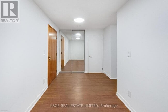 Building Photo - 205 Frederick St