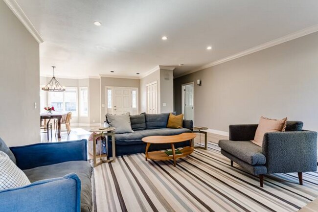 Foto del edificio - 3375 Bardell Ave