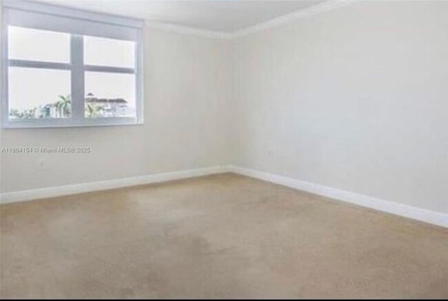 Foto del edificio - 10350 W Bay Harbor Dr