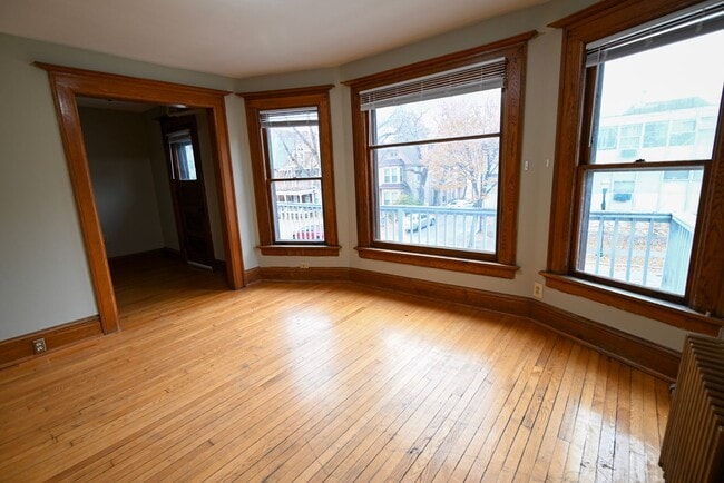 Foto del edificio - 405-407 W Main St - Duplex