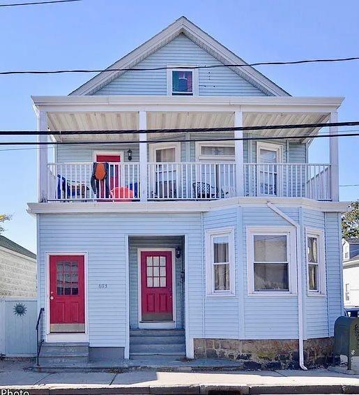 Primary Photo - 693 Thames St